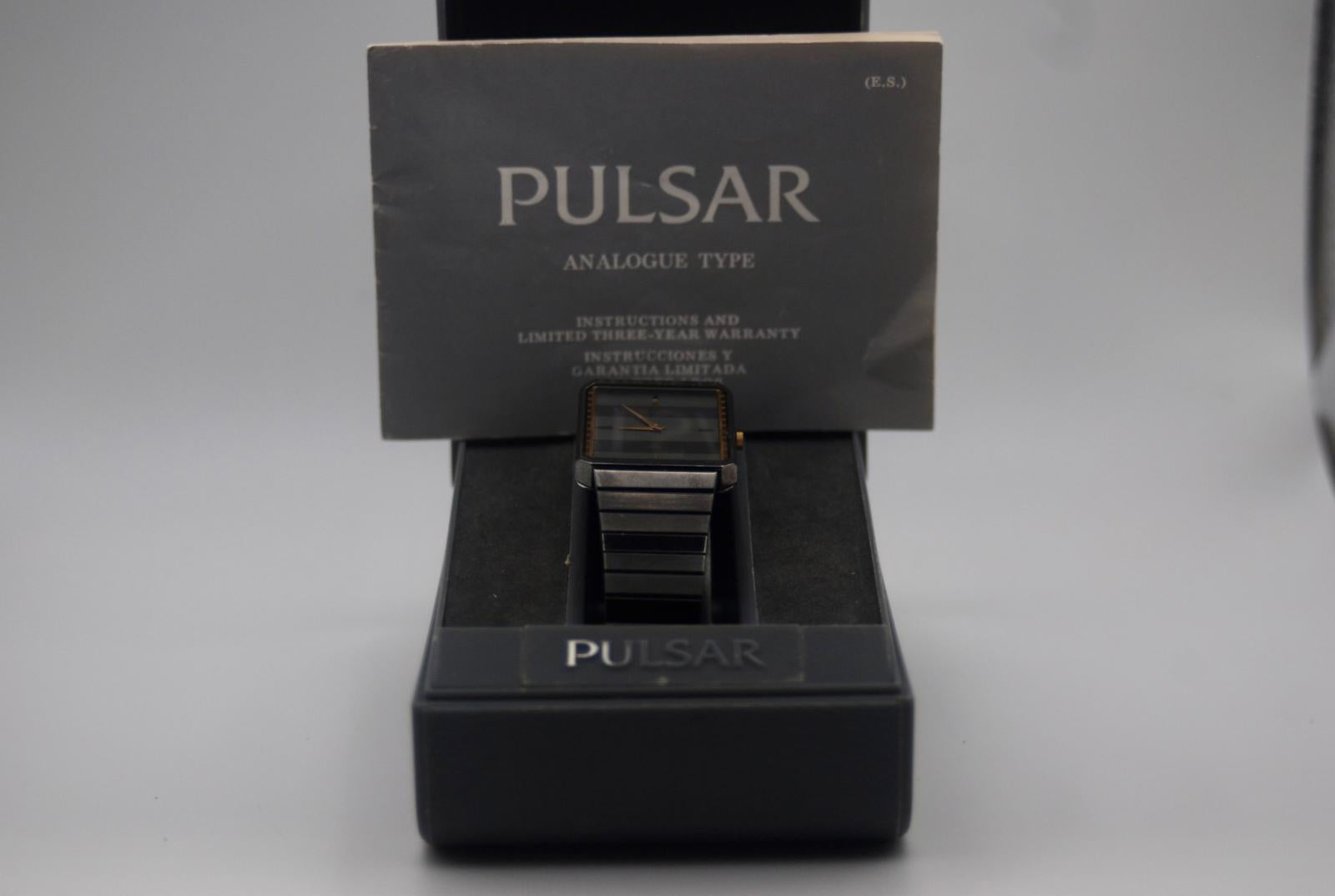 Seiko Pulsar Y800-5100 New Old Stock With Box and Papers