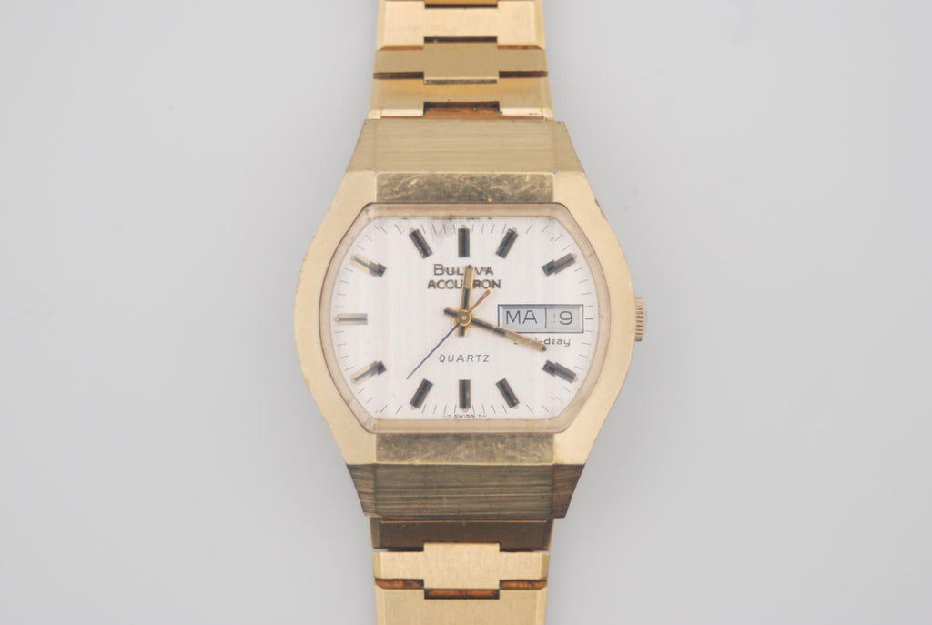 Bulova Accutron Quartz Day Date Faceted Crystal