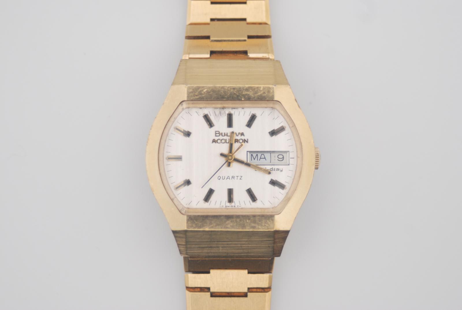 Bulova Accutron Quartz Day Date Faceted Crystal
