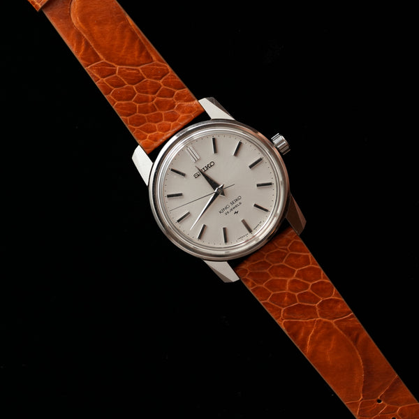 King Seiko 44-9990 vintage Japanese dress watch front view, sharp case lines