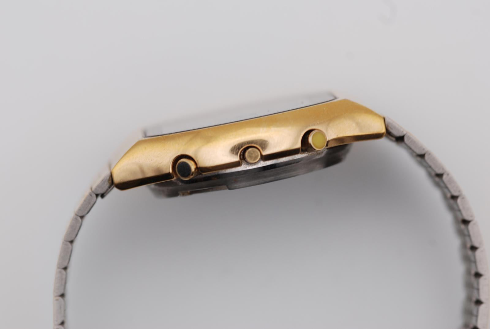 Citizen 41-9524 Digi-Ana Chrono Alarm Chime Digital Analog Watch LC Display