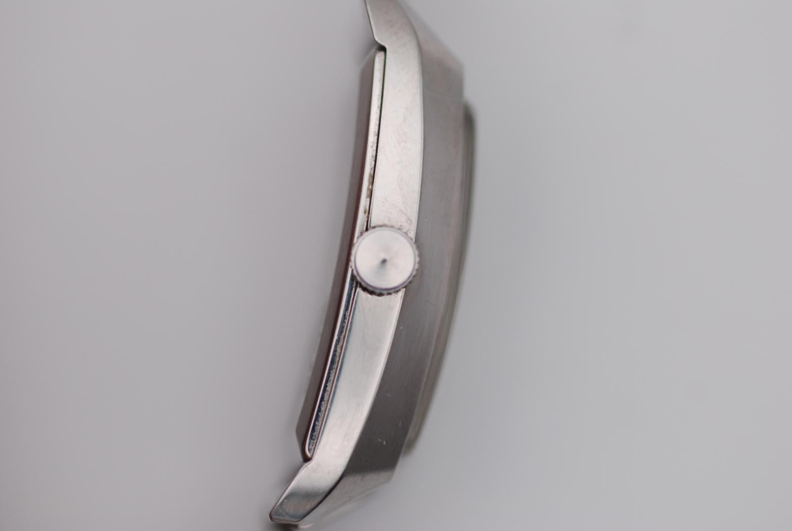 Seiko 2202-3040 Hi-Beat Ladies Watch Date Rectangular Curved Case Blue Fume Dial