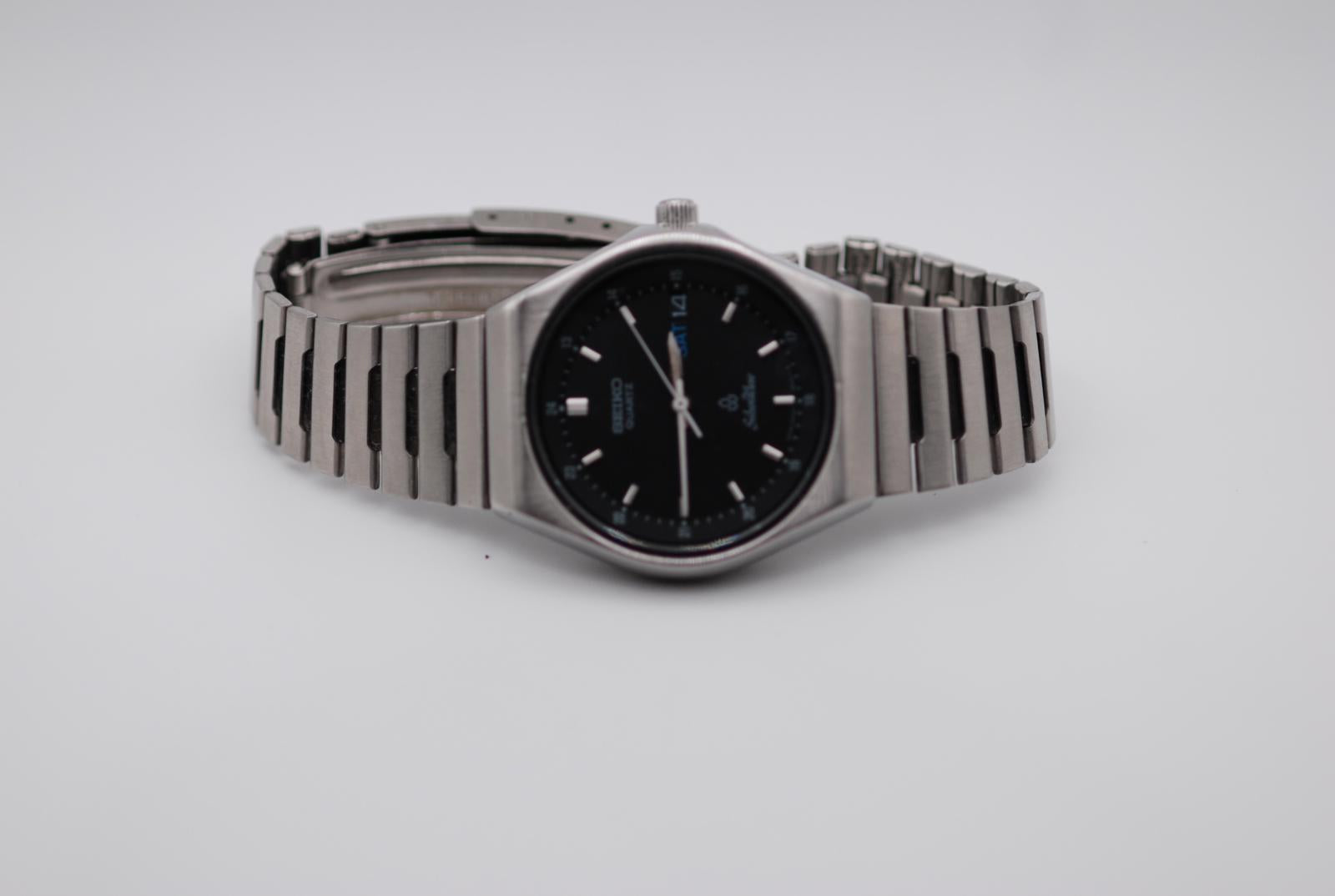Seiko Silverwave 8229-6030 Black Dial 24h Bezel Day Date Original Bracelet